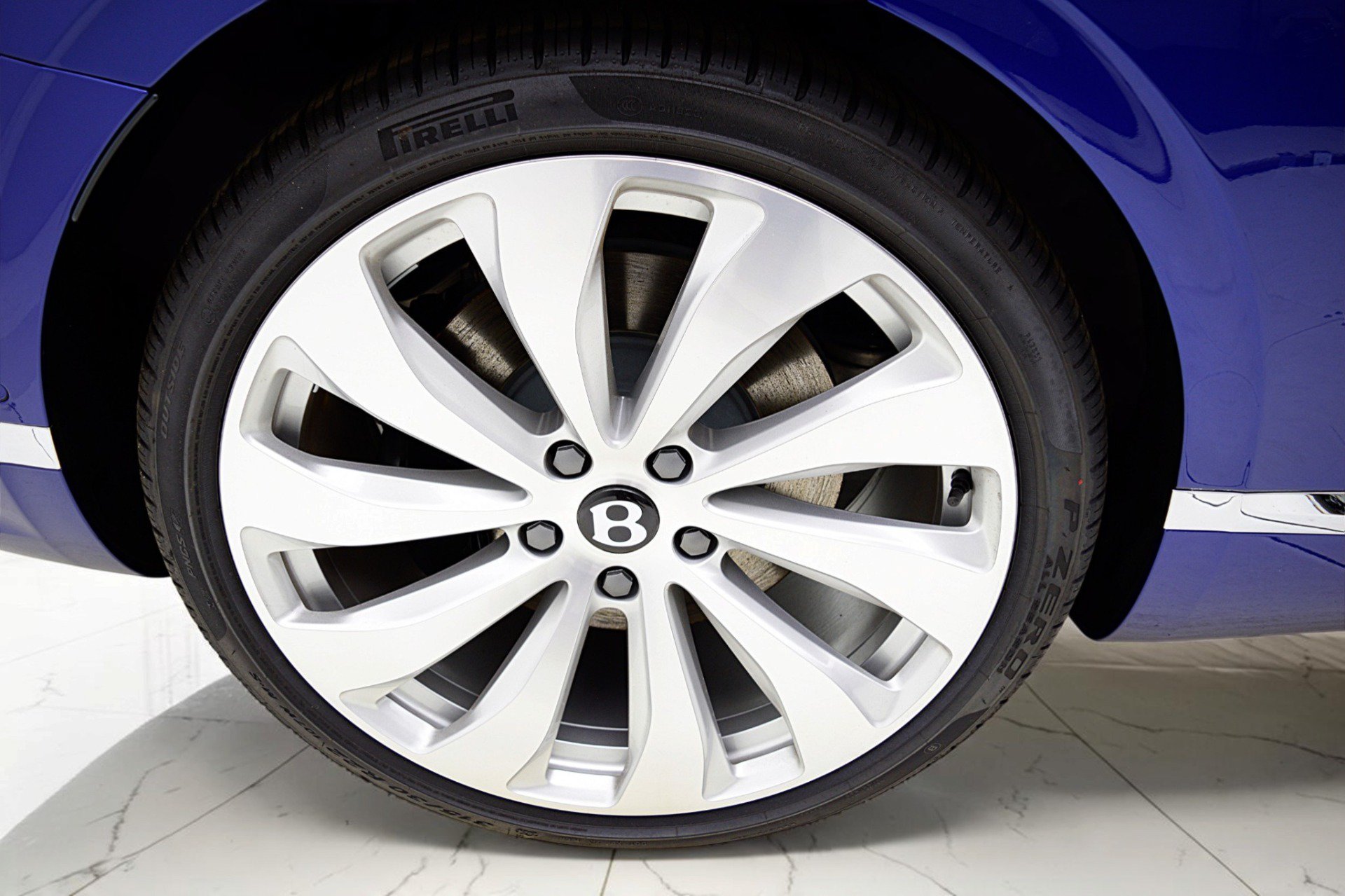 Used 2024 Bentley Continental GT AWD/4WD image 50
