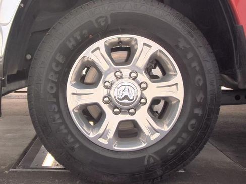 Used 2026 RAM 2500 Big Horn AWD/4WD image 7