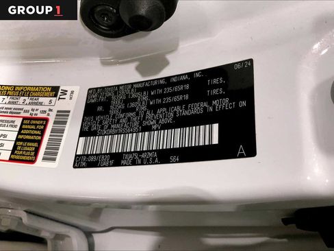 Used 2024 Toyota Highlander XLE image 37