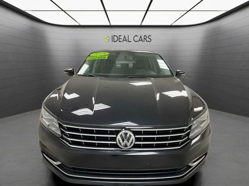 Used 2018 Volkswagen Passat 2.0T SE FWD image 2
