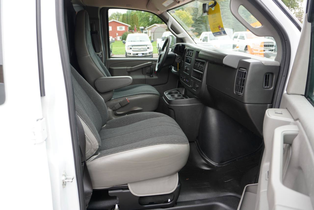 Used 2025 Chevrolet Express 2500 w/ Driver Convenience Package RWD image 15