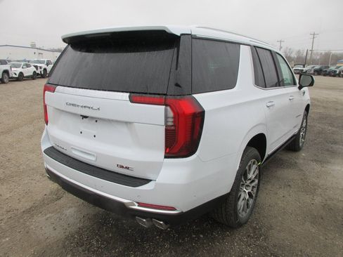 New 2026 GMC Yukon Denali image 4