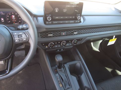 New 2025 Honda Accord SE image 16