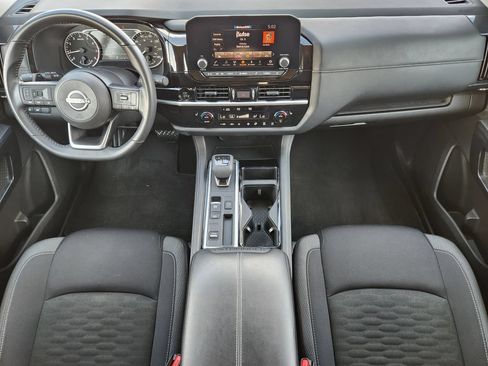 Used 2025 Nissan Pathfinder SV FWD image 25