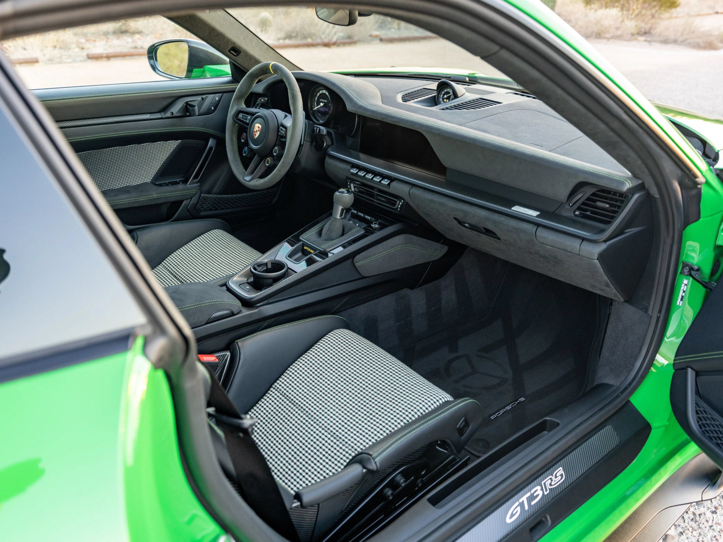 Used 2025 Porsche 911 GT3 RS RWD image 13