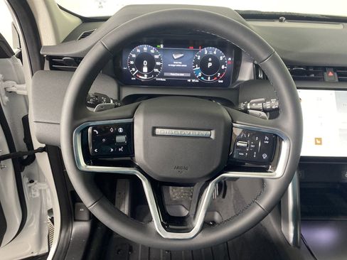 Used 2025 Land Rover Discovery Sport S image 13