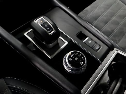 Used 2023 Mitsubishi Outlander SE image 35