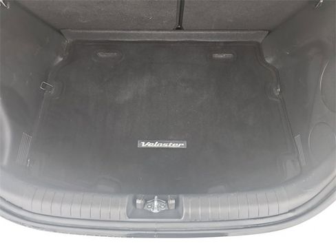 Used 2019 Hyundai Veloster 2.0 Premium image 14