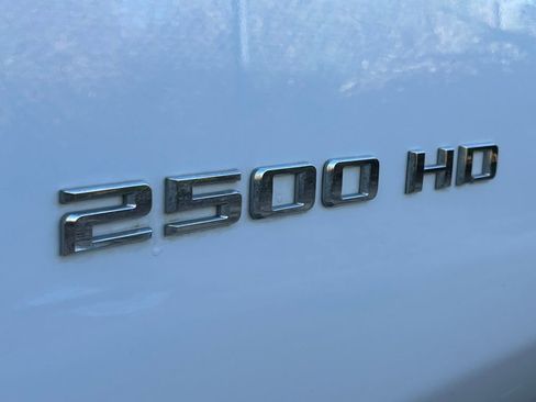 Used 2024 Chevrolet Silverado 2500 LT image 29