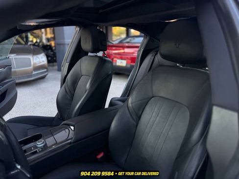 Used 2018 Maserati Ghibli RWD image 26