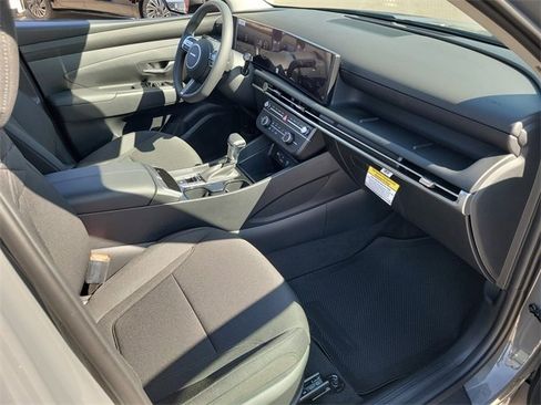 New 2026 Hyundai Tucson SE image 15