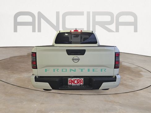 Used 2025 Nissan Frontier SV RWD image 6