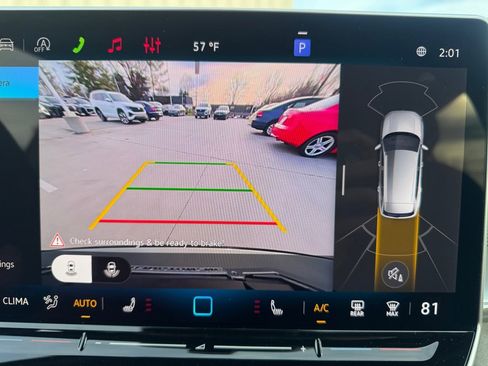 New 2026 Volkswagen Tiguan SE R-Line AWD/4WD image 19