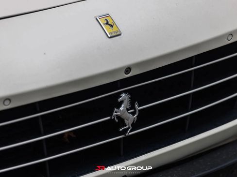 Used 2018 Ferrari GTC4Lusso T RWD image 9