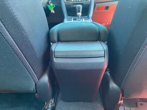 Used 2019 Honda Civic LX image 27