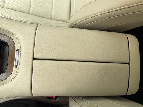 Used 2022 Mercedes-Benz GLE 350 4MATIC w/ AMG Line Exterior image 34