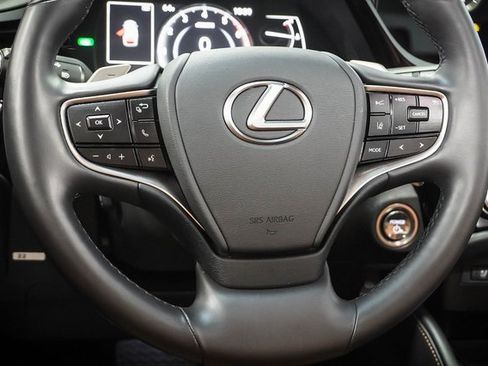 Used 2025 Lexus ES 300h w/ Premium Package image 11