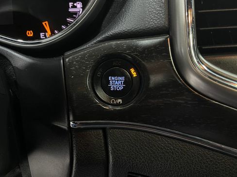 Used 2018 Jeep Grand Cherokee Limited image 22