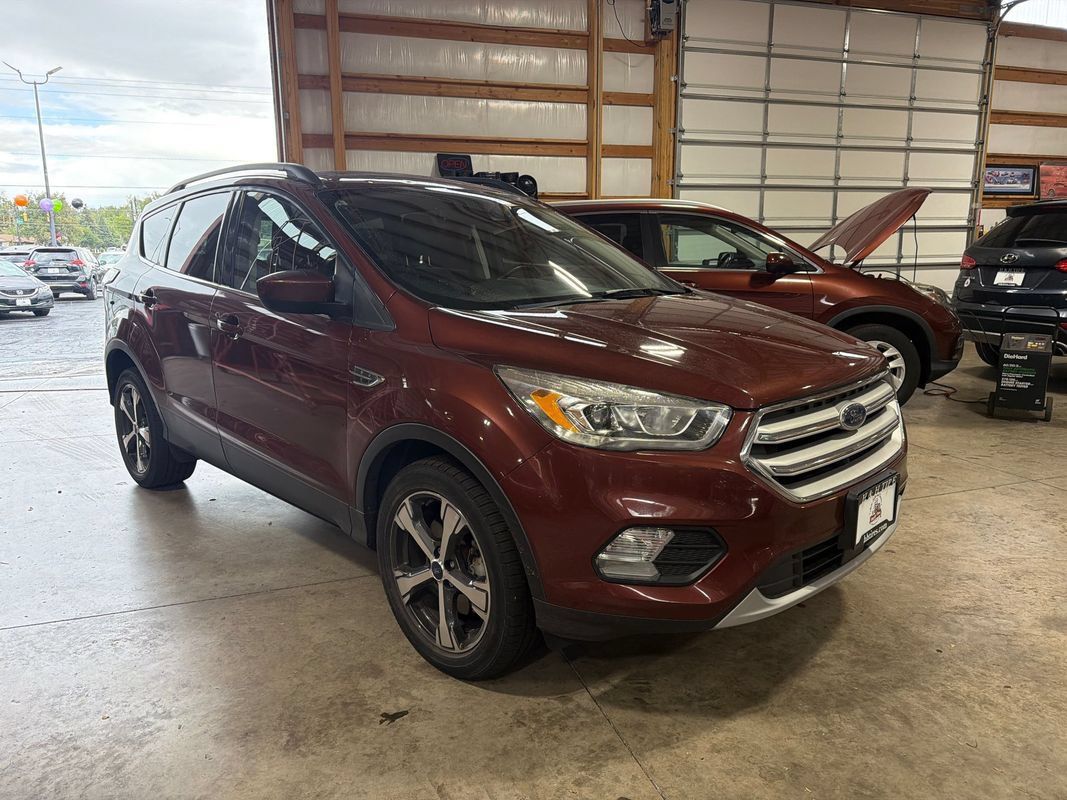 Used 2018 Ford Escape SEL w/ Ford Safe & Smart Package AWD/4WD image 6