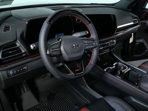 New 2026 Chevrolet Traverse RS w/ LPO, Floor Liner Package image 4