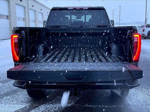 Used 2024 GMC Sierra 3500 Denali Ultimate image 18