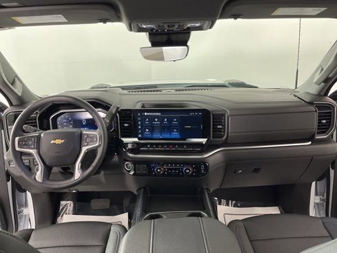 Used 2026 Chevrolet Silverado 2500 LTZ w/ LTZ Premium Package image 33