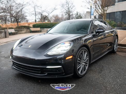 Used 2018 Porsche Panamera 4S w/ Premium Package Plus image 3
