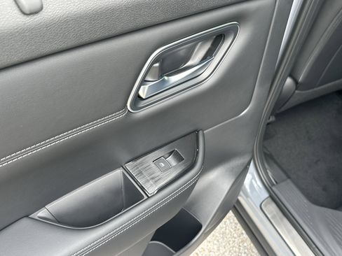 New 2026 Nissan Rogue Platinum image 12