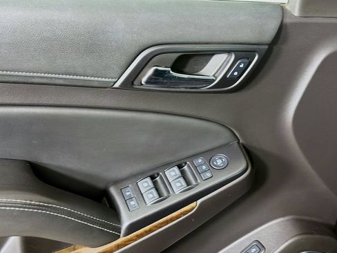 Used 2016 Chevrolet Tahoe LT w/ Luxury Package AWD/4WD image 18