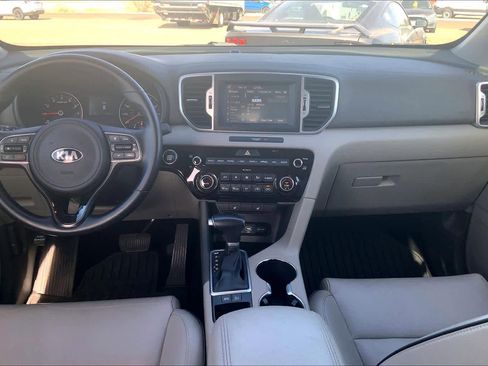 Used 2019 Kia Sportage EX image 15