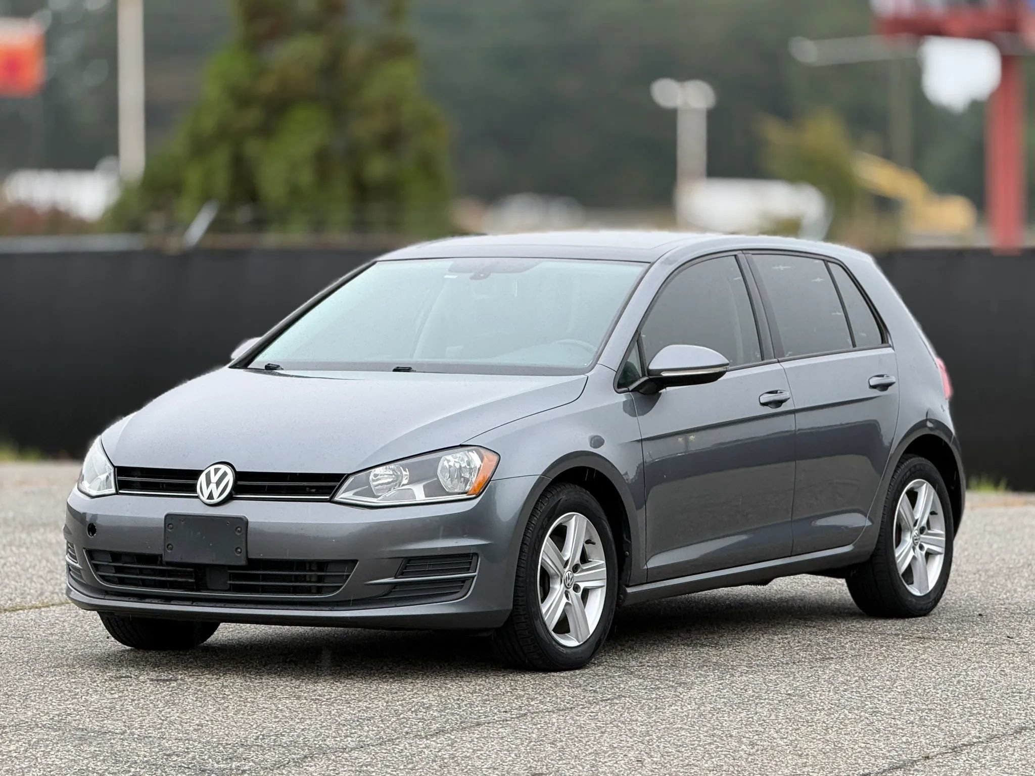 Used 2017 Volkswagen Golf Wolfsburg Edition FWD image 6