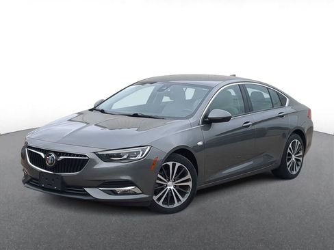 Used 2018 Buick Regal Essence w/ Driver Confidence Package #1 FWD image 1