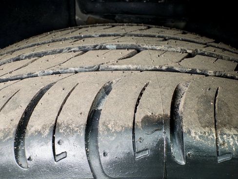 Used 2017 Chevrolet Bolt LT image 35