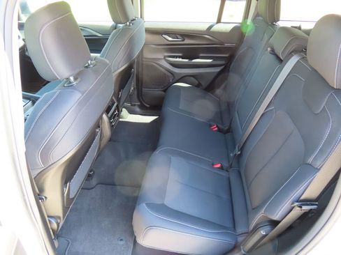 Certified 2024 Jeep Grand Cherokee Laredo X AWD/4WD image 24
