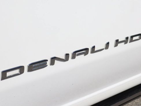 Used 2022 GMC Sierra 2500 Denali w/ Denali Ultimate Package AWD/4WD image 59