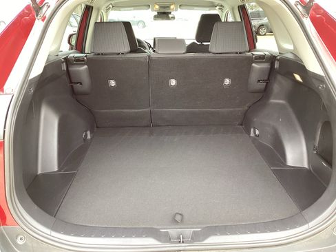 Used 2021 Toyota RAV4 LE FWD image 12