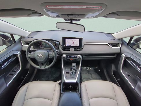 Used 2023 Toyota RAV4 XLE FWD image 8