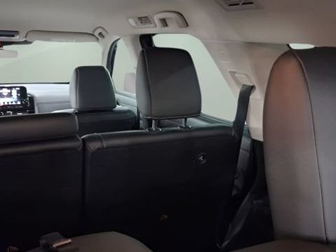 Used 2025 Nissan Pathfinder SL w/ Cargo Package FWD image 23