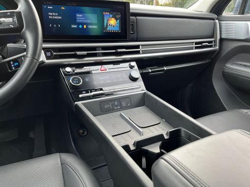 Used 2025 Hyundai Santa Fe SEL image 44