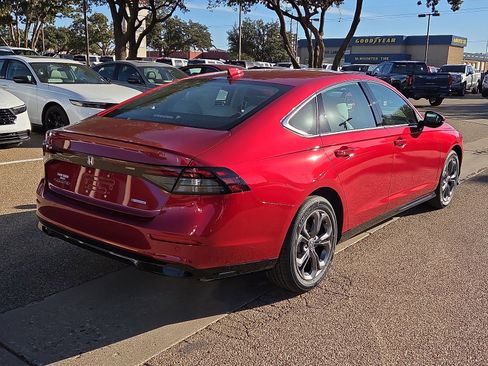 New 2025 Honda Accord EX-L image 4