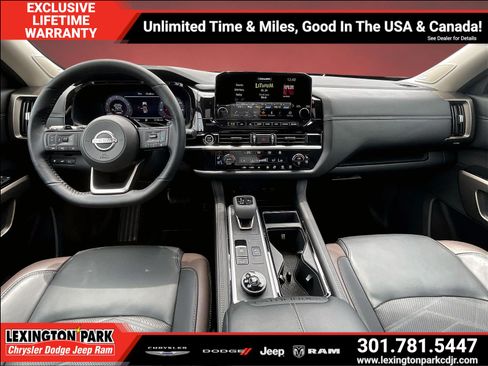 Used 2024 Nissan Pathfinder Platinum AWD/4WD image 7