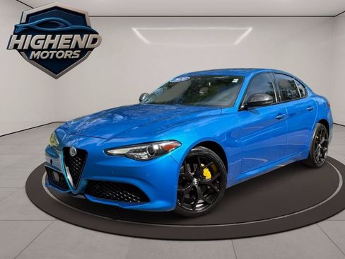 Used 2020 Alfa Romeo Giulia AWD w/ Quick Order Package 22J Sport image 2