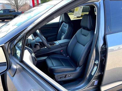 Certified 2025 Nissan Murano SV w/ Cargo Package AWD/4WD image 10