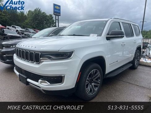Used 2024 Jeep Wagoneer Series II w/ Flexible Seating Group AWD/4WD image 1