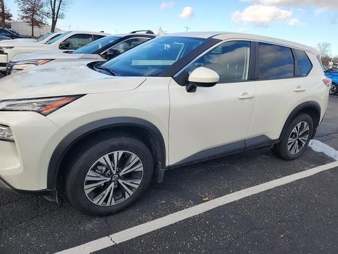 Certified 2023 Nissan Rogue SV image 8