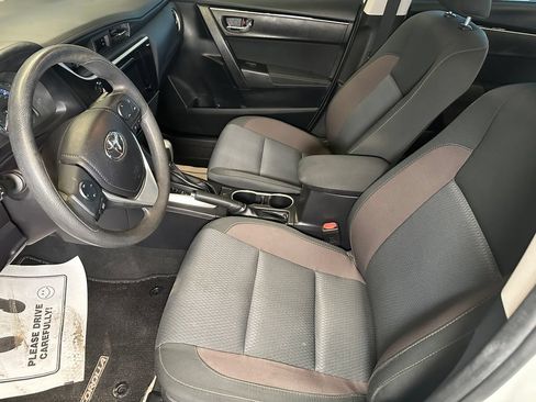 Used 2019 Toyota Corolla LE FWD image 18