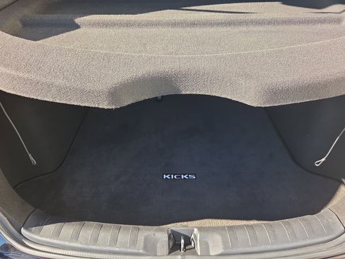 Used 2023 Nissan Kicks SR w/ SR Premium Package image 20