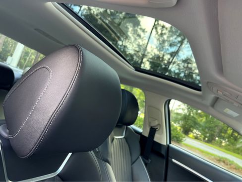 New 2026 Genesis G70 2.5T Prestige image 15