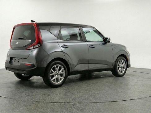 Used 2025 Kia Soul LX w/ LX Technology Package image 9