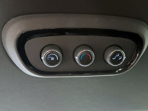 Used 2023 Dodge Durango GT image 25